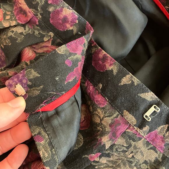 J.Putman | Vintage Black Pink Floral Wool Midi Skirt Made in USA Womens 8 - Picture 2 of 11